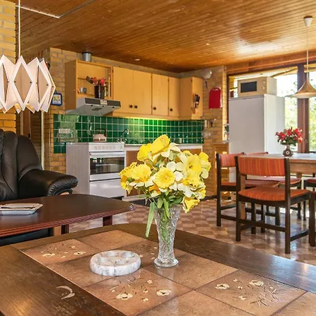 Σπίτι διακοπών Three-bedroom Holiday In Grenaa 1 *
