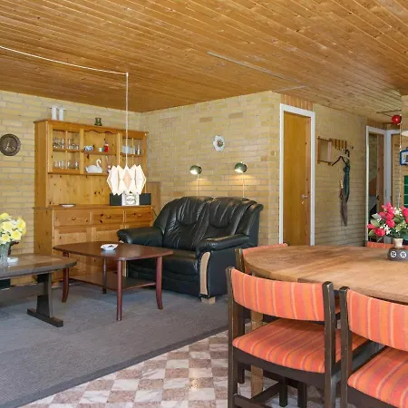 Three-bedroom Holiday In Grenaa 1 * Brondstrup
